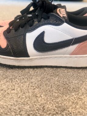 Nike Jordan 1 Low Bleached Coral